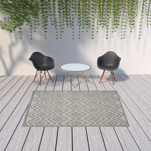 6' X 9' Silver Grey Argyle Indoor Outdoor Area Rug